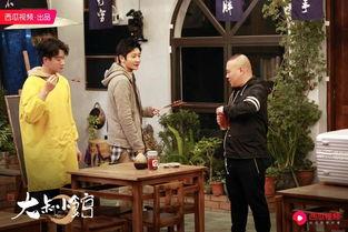 大叔小馆吃瓜视频,揭秘网红吃瓜视频背后的故事